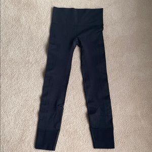 Charcoal gray lululemon leggings